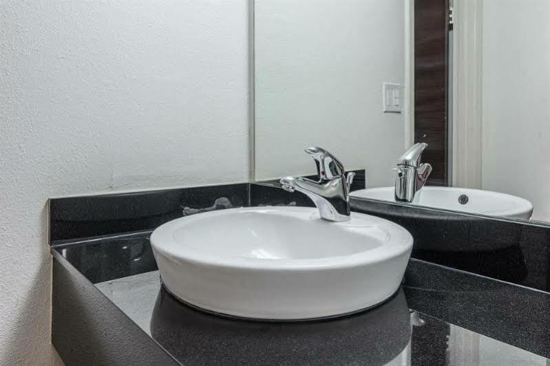 Oyo Hotel Texarkana North Heights Ar Hwy I-30 Экстерьер фото